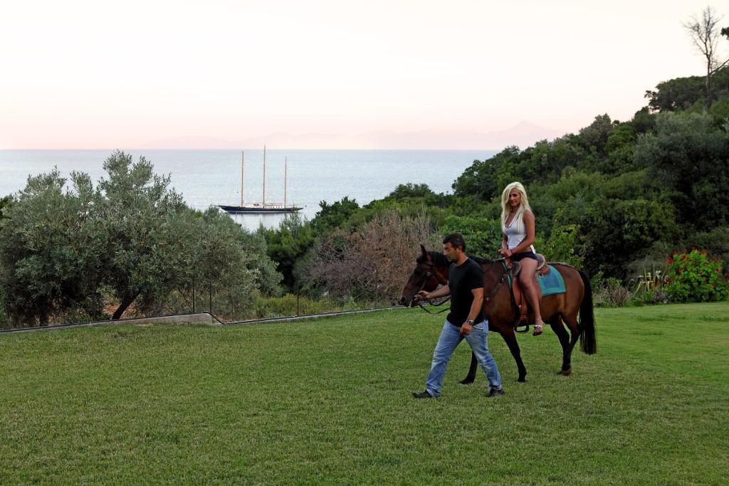 Mando Beachfront Stafylos Exteriér fotografie